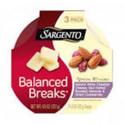 Sargento Balanced Breaks White Cheddar Cheese, Sea Salted Roasted Almonds & Dried Cranberries Snacks, 1.5 oz, 3 ct