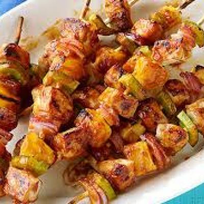 Pinchos de Cerdo y/o Pollo / Pork and/or Chicken Kabobs, precio por libra